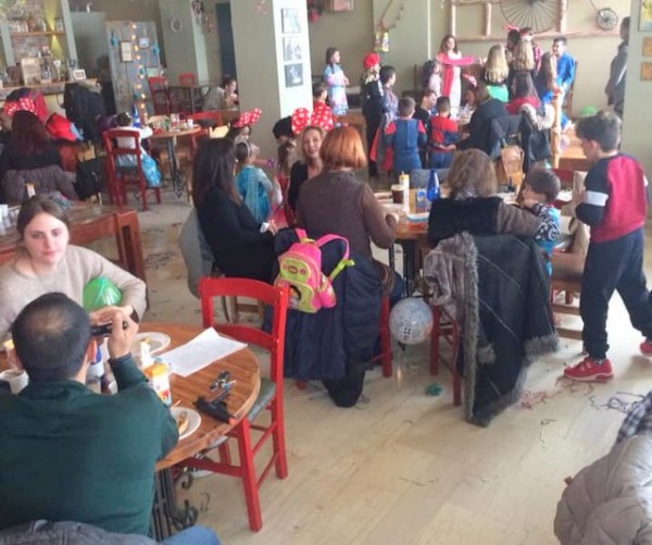 Ξεφάντωσαν αποκριάτικα