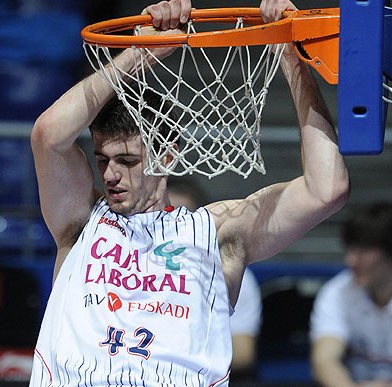 Η Κάχα με φόρα στην Μπανταλόνα