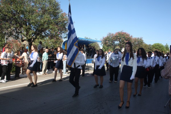 ΧΑΛΚΙΔΑ 28η ΟΚΤΩΒΡΙΟΥ: Η παρέλαση για όλα τα γυμνάσια