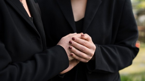 ΣΟΚ: Πέθανε ο πατέρας 4 παιδιών που ξυλοκοπήθηκε σε μπαρ, επειδή έσπασε κατά λάθος ένα ποτήρι!