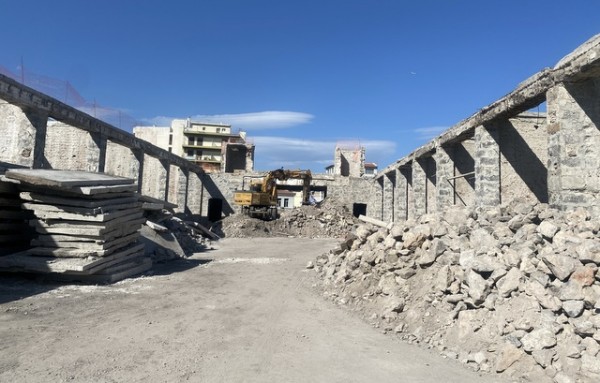 Έτσι προχωράνε οι εργασίες στη Δημοτική Αγορά Χαλκίδας