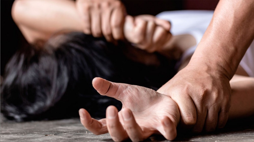 44χρονη κατήγγειλε συνάδελφό της ότι τη βίασε μέσα σε απορριμματοφόρο