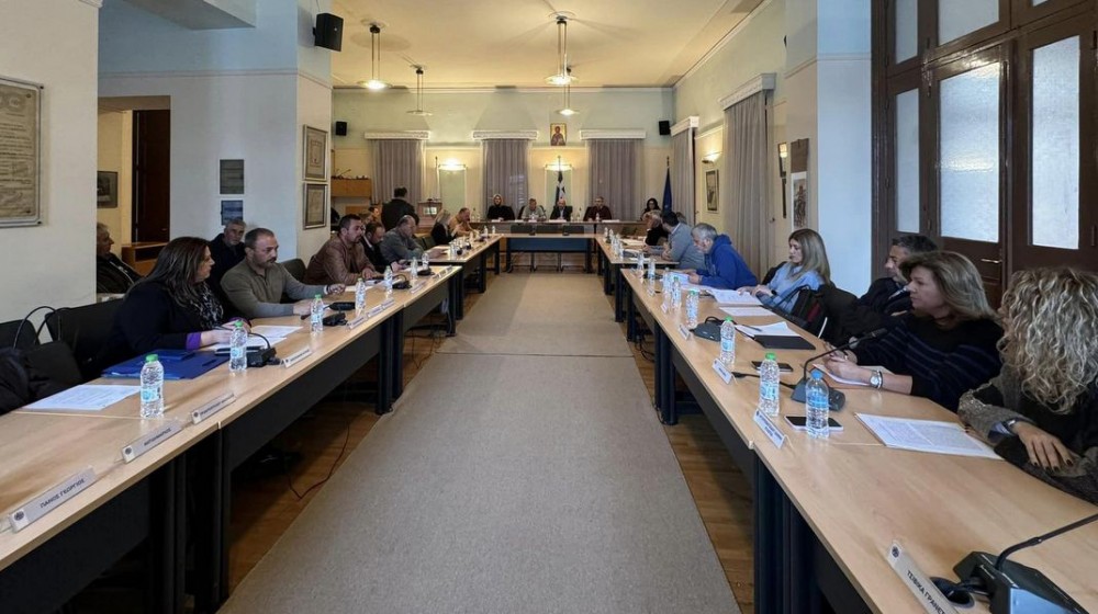 ΧΑΛΚΙΔΑ: Δια περιφοράς η συνεδρίαση του Δημοτικού Συμβουλίου λόγω καύσωνα