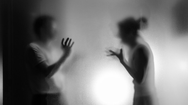 57χρονη δάγκωσε το αφτί του συντρόφου της και έκοψε κομμάτι!