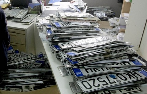 ΠΙΝΑΚΙΔΕΣ ΚΥΚΛΟΦΟΡΙΑΣ: Τσουχτερό πρόστιμο μέχρι και 30.000 ευρώ