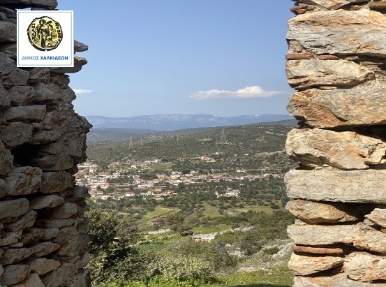 ΔΗΜΟΣ ΧΑΛΚΙΔΕΩΝ: Πινακίδες σε αξιοθέατα και μνημεία με κόστος 10.000 ευρώ η μία