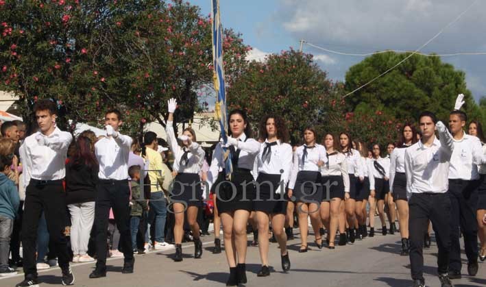 ΧΑΛΚΙΔΑ 28η ΟΚΤΩΒΡΙΟΥ: Η παρέλαση των Λυκείων (φωτό)