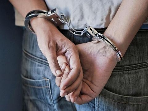 ΣΤΕΡΕΑ ΕΛΛΑΔΑ: Έπιασαν φυγόδικο για απόπειρα ανθρωποκτονίας