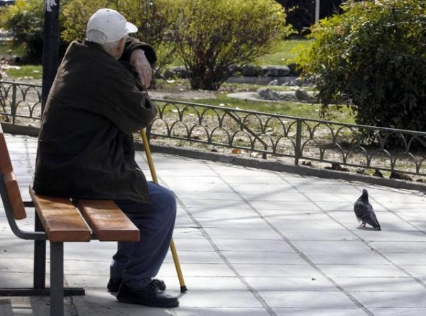 Νέες περικοπές στις συντάξεις από το 2018