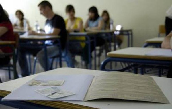 Θείες Λειτουργίες για τους υποψήφιους των Πανελλαδικών Εξετάσεων