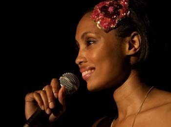 Το τραγούδι που δεν χορταίνουμε να ακούμε... (video)