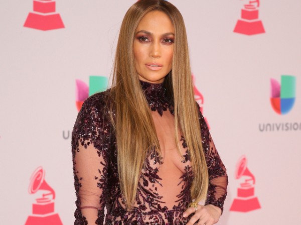 Η γνωστή JLo αφαίρεσε τα extensions και έκανε κάτι που δεν την έχουμε συνηθίσει!