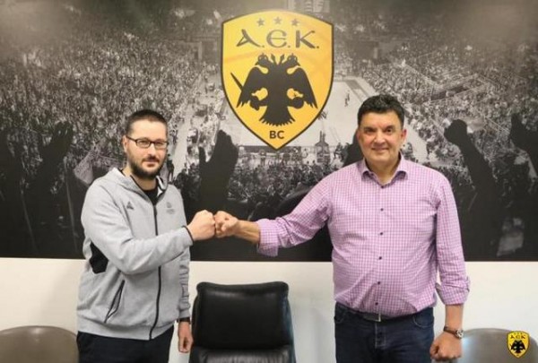 ΒΑΓΓΕΛΗΣ ΑΓΓΕΛΟΥ: Ανακοινώθηκε επίσημα από την ΑΕΚ και κάνει ντεμπούτο κόντρα στον Παναθηναϊκό