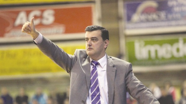 Ο Χαλκιδέος Θανάσης Γιαπλές αναλαμβάνει προπονητής στον μεγαλύτερο σύλλογο