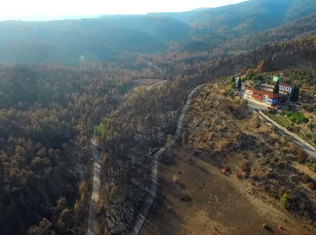 ΦΩΤΙΑ-ΕΥΒΟΙΑ: Το μαύρο αποτύπωμα της τεράστιας καταστροφής (VIDEO)