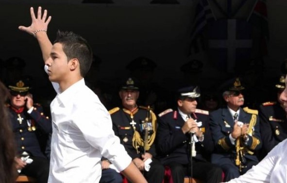 Να αγιάσει το χέρι του μαθητή!