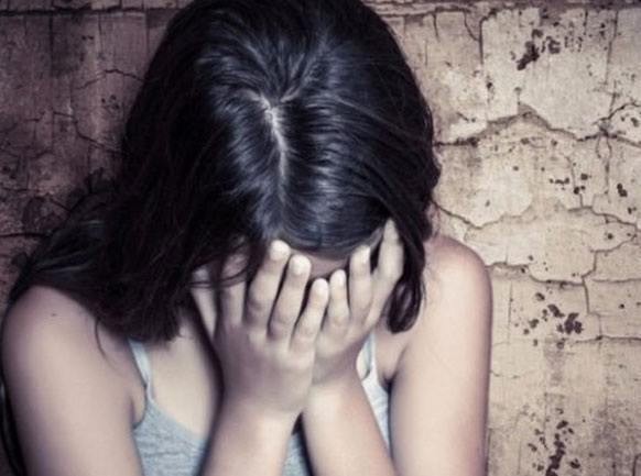 ΑΥΛΙΔΑ: Oκτώ χρόνια σε φανοποιό για παρενόχληση ανήλικης