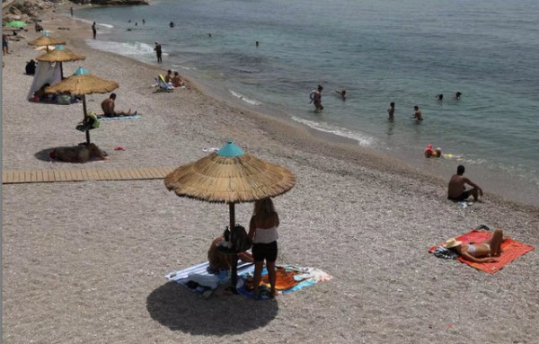 ΚΑΙΡΟΣ: Ηλιοφάνεια με υψηλές θερμοκρασίες στην Εύβοια το Σαββατοκύριακο