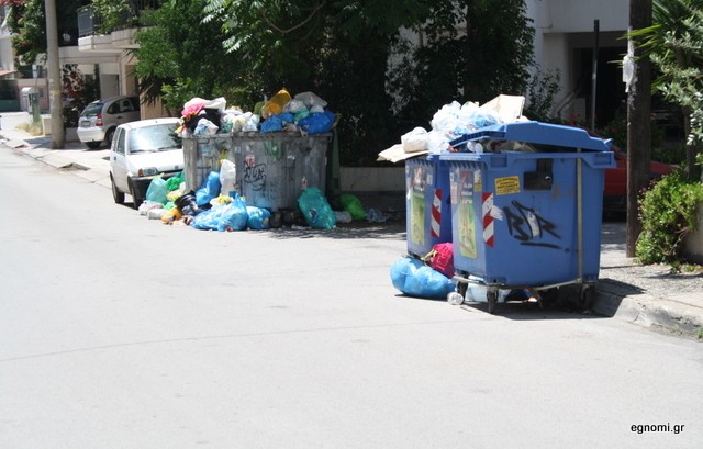 Του σκουπιδιού το ...κάγκελο τη Δευτέρα στη Χαλκίδα