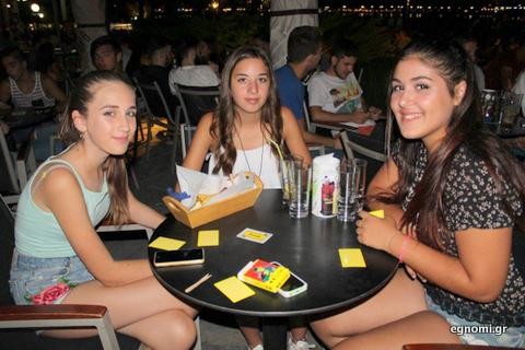 Η παρέα παίζει tichu