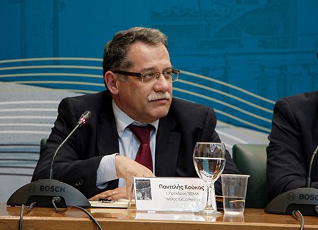 Η Φαντασία στην Εξουσία…