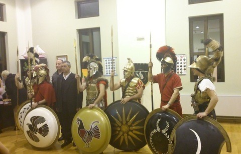 Οι μαθητές είδαν από κοντά αρχαίους πολεμιστές