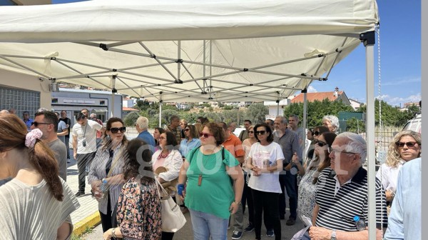 ΣΚΑΝΔΑΛΟ ΔΟΥ ΧΑΛΚΙΔΑΣ: Παράσταση διαμαρτυρίας από τους εφοριακούς (VIDEO)