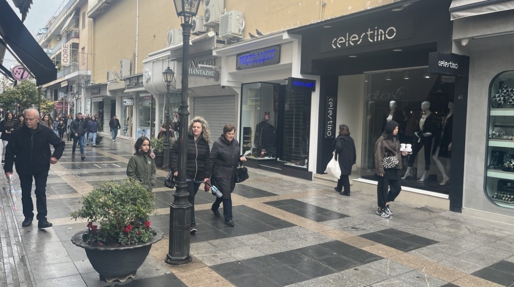 ΧΑΛΚΙΔΑ 28 ΦΕΒΡΟΥΑΡΙΟΥ: Κλειστά τα εμπορικά καταστήματα και της εστίασης - Πένθιμα χτύπησαν οι καμπάνες