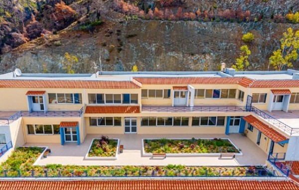 ΒΟΡΕΙΑ ΕΥΒΟΙΑ: Αναβαθμίστηκαν με χορηγία το 1ο Δημοτικό Ιστιαίας και το Γυμνάσιο -Λύκειο Λίμνης