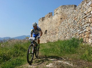 Αγώνες ποδηλάτου στο λόφο του Καράμπαμπα