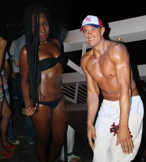 Εκαναν άντρες και γυναίκες να χαζέψουν