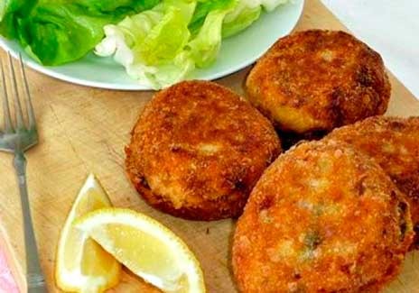 Μπιφτέκια κοτόπουλου πανέ