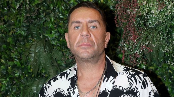 Ο Γιώργος Μαζωνάκης οδηγήθηκε σε ψυχιατρική κλινική