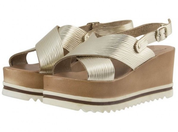 SUMMER TIMΕ:  Η άνεση στο top μόνο στο κατάστημα TOP SHOES