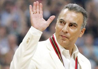 Ποιός Xαλκιδέος βρέθηκε στη γιορτή τιμής του Nίκου Γκάλη;