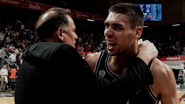 ΝΙΚΟΣ ΠΕΡΣΙΔΗΣ: Σε δεύτερο σερί ευρωπαϊκό τελικό ο Χαλκιδέος του ΠΑΟΚ (VIDEO)