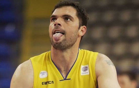 Τέρμα το μπάσκετ για τον Δημήτρη Παπανικολάου