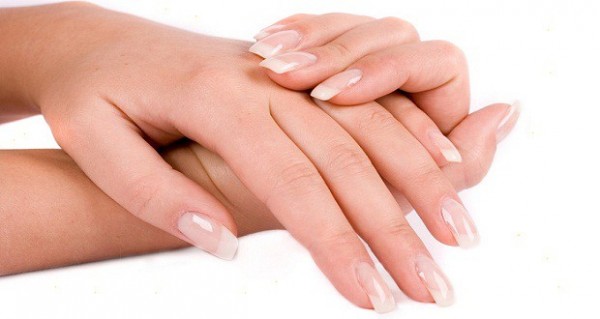 Τέλος τα κίτρινα νύχια