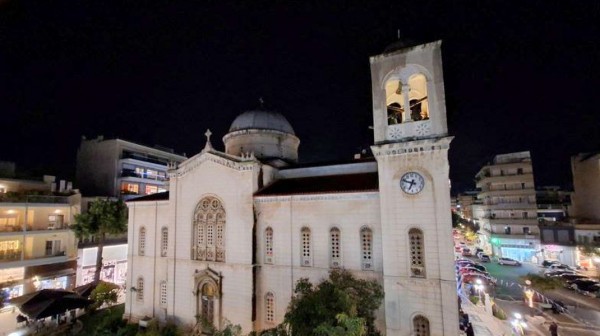 ΧΑΛΚΙΔΑ: Βραδινή θεία λειτουργία στο ναό του Αγίου Νικολάου