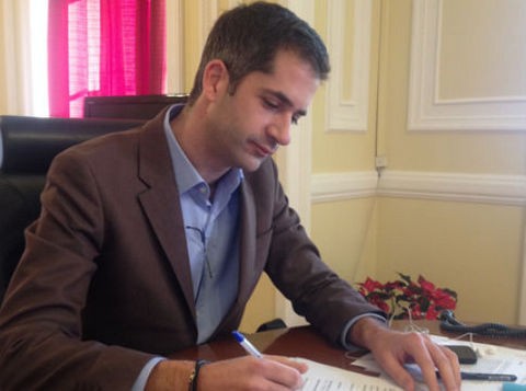 Ο Μπακογιάννης υπέγραψε απόφαση για να μας ψεκάσουν