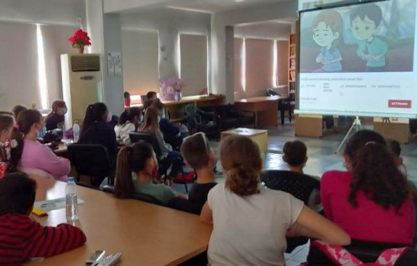 Δράση με τέρατα και την παιδική αντίληψη στη Δημοτική Βιβλιοθήκη Καθενών