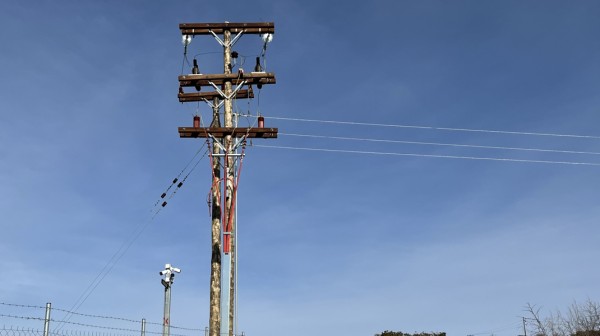 ΚΚΕ ΚΑΡΥΣΤΟΥ ΚΑΤΑ ΔΕΔΔΗΕ: Το ασυντήρητο δίκτυο ανάβει φωτιές