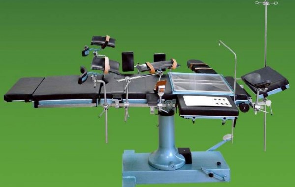 Καινούργια χειρουργικά τραπέζια στα Νοσοκομεία Κύμης και Καρύστου