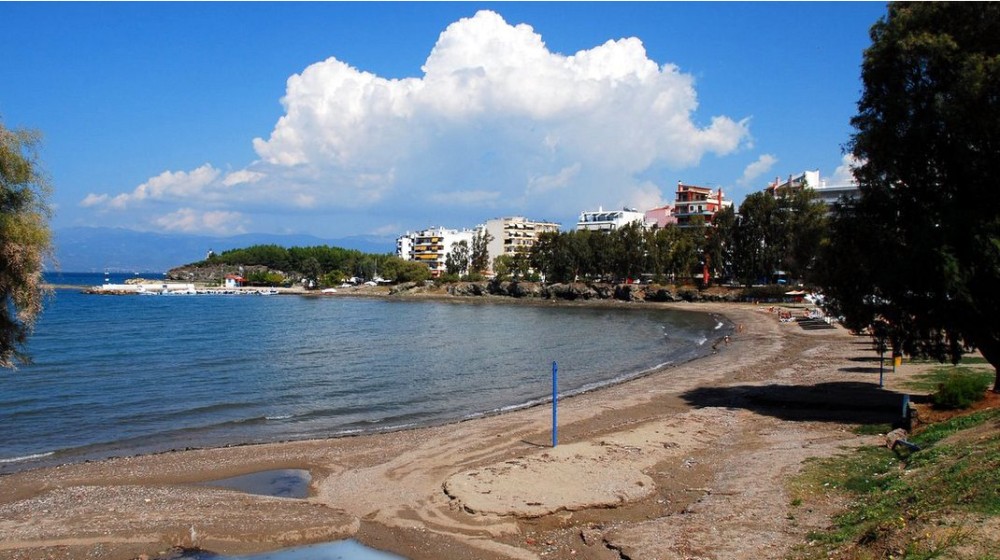 ΠΡΟΣΟΧΗ: Απατεώνας κυκλοφορεί στο Κουρέντι