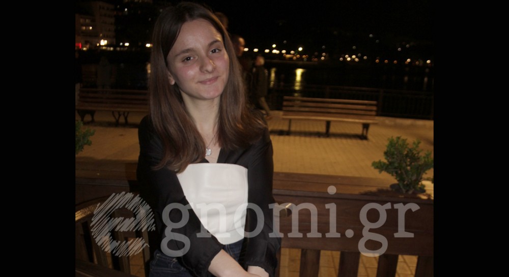 Φαντάζεται τον εαυτό της με φωτογραφικό φακό!