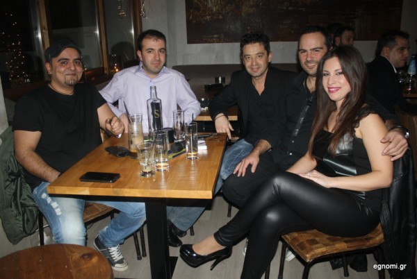 Με νεράκι πριν το live