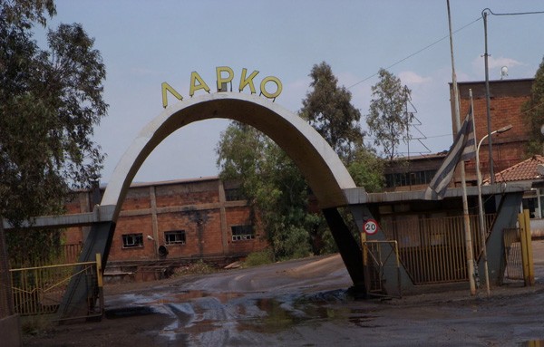 Διαρροή κόκκινης λάσπης από το εργοστάσιο της ΛΑΡΚΟ