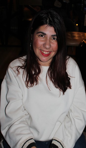 Η καρδιά της χτυπάει σε .. λαϊκούς ρυθμούς!