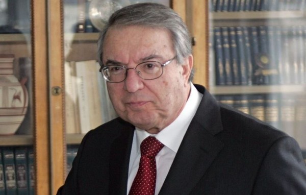 Ξέσπασε ο Μπαμπινιώτης για τη χρήση των lockdown, delivery και take away