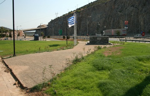 Απεργία και συγκέντρωση στο άγαλμα Παπανικολάου